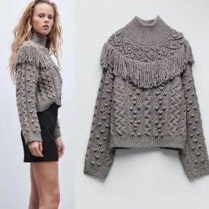 Zara Blogger Fav Grey Oversized Chunky Nuby Fringe Mock-neck pullover sweater